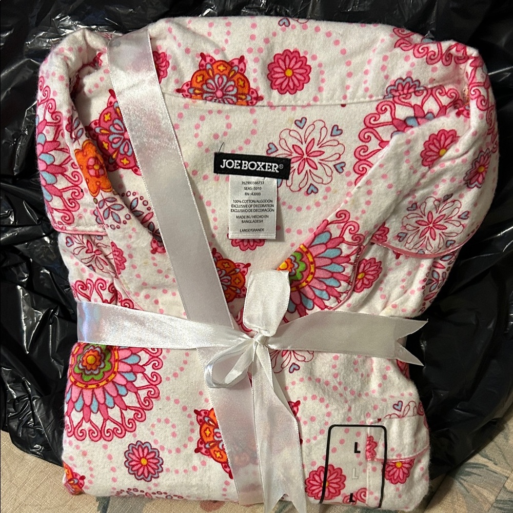 Joe Boxer White and Pink Floral Pajama Set